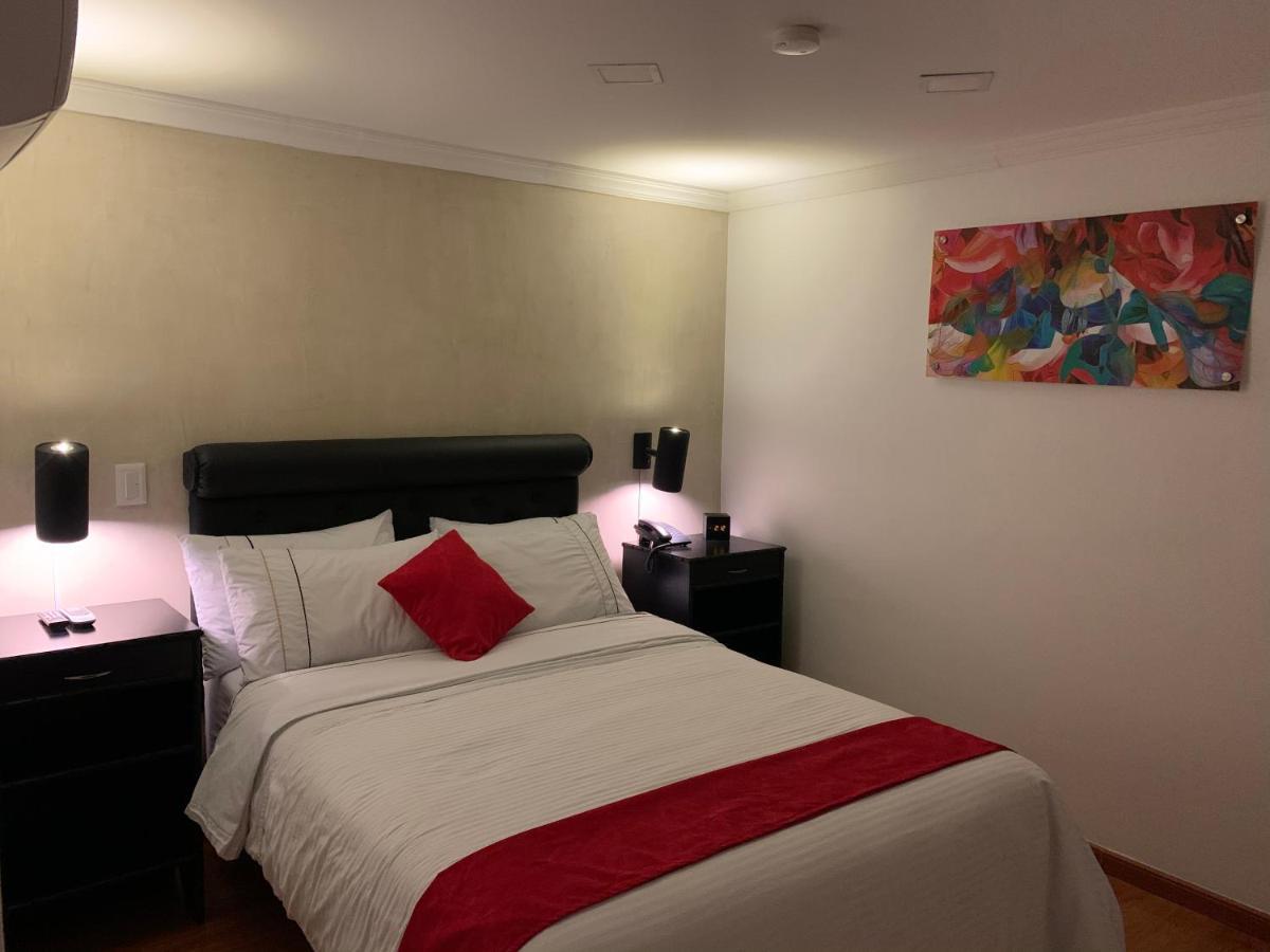 Hotel Veler Restaurante Меделин Екстериор снимка