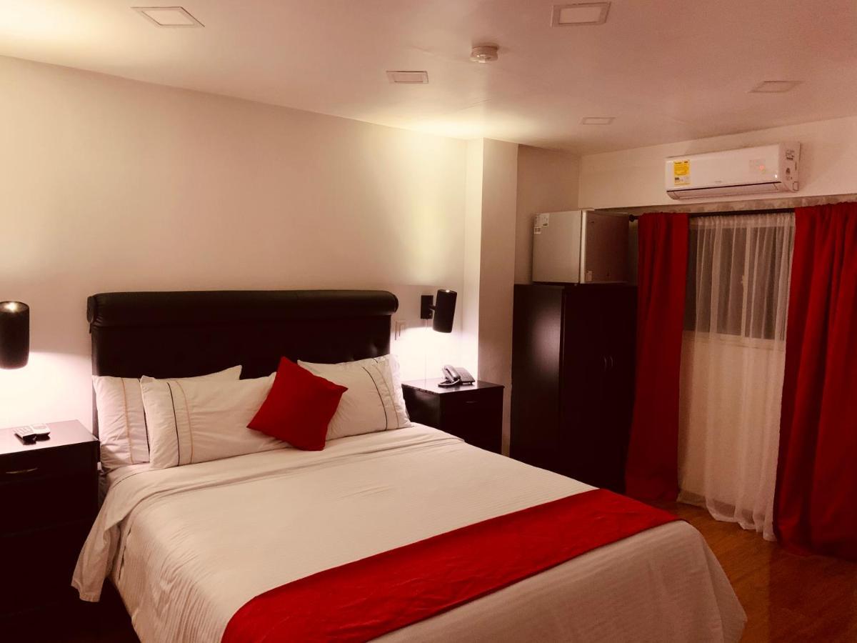 Hotel Veler Restaurante Меделин Екстериор снимка