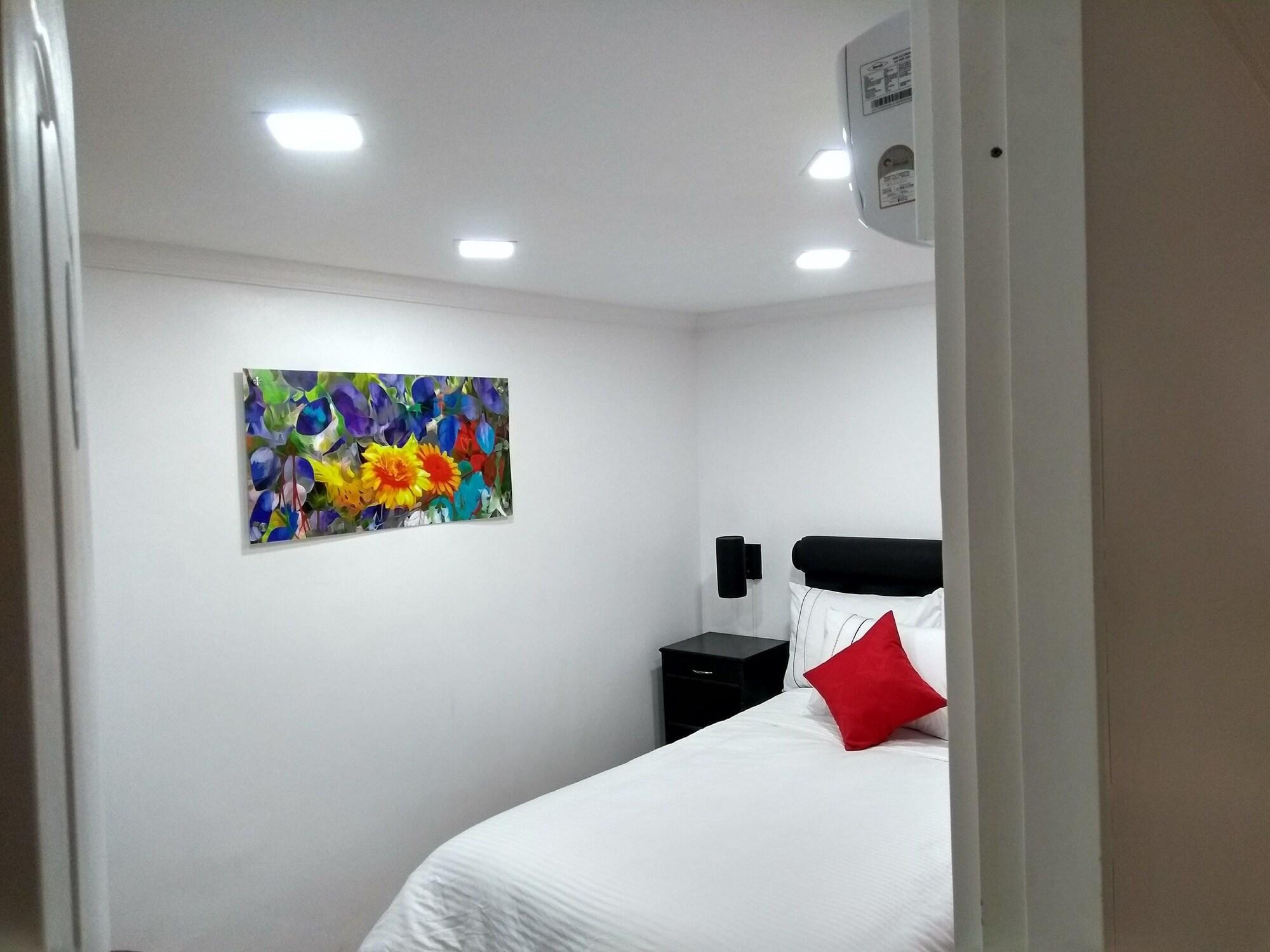 Hotel Veler Restaurante Меделин Екстериор снимка