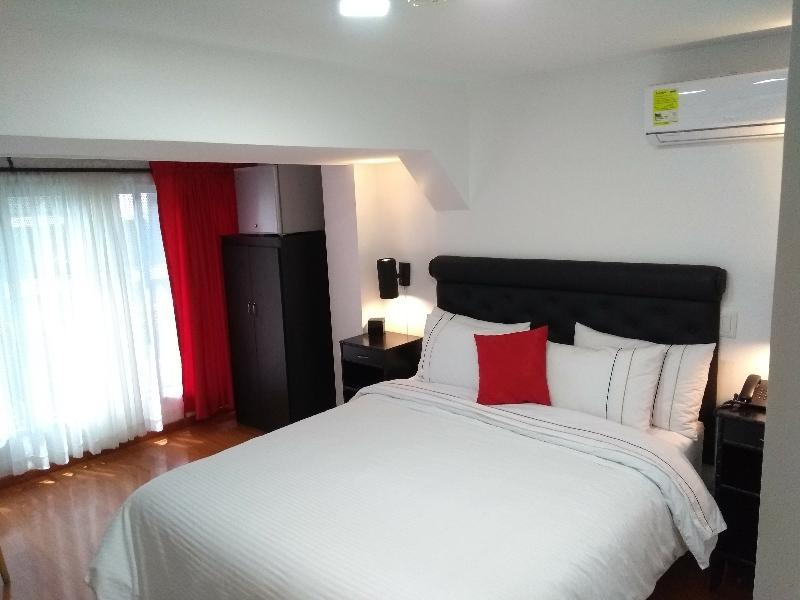 Hotel Veler Restaurante Меделин Екстериор снимка